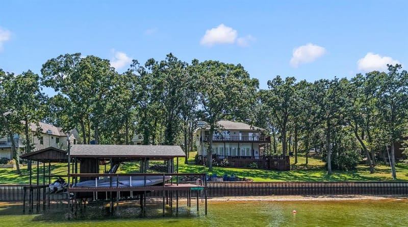 5366 Point LaVista, Malakoff TX 75148