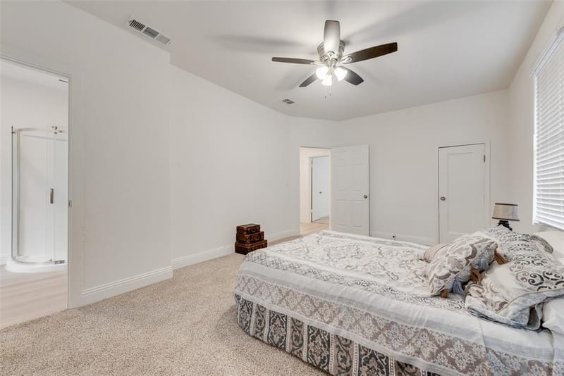 1205 W Arlington Avenue, Fort Worth TX 76110 - Photo 13