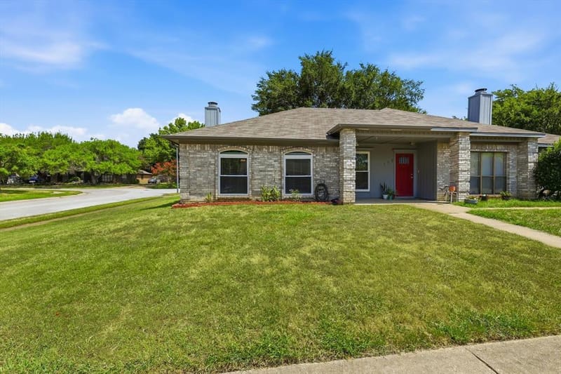 114 Glade Shadow Drive, Euless TX 76039