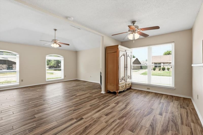 114 Glade Shadow Drive, Euless TX 76039 - Photo 9