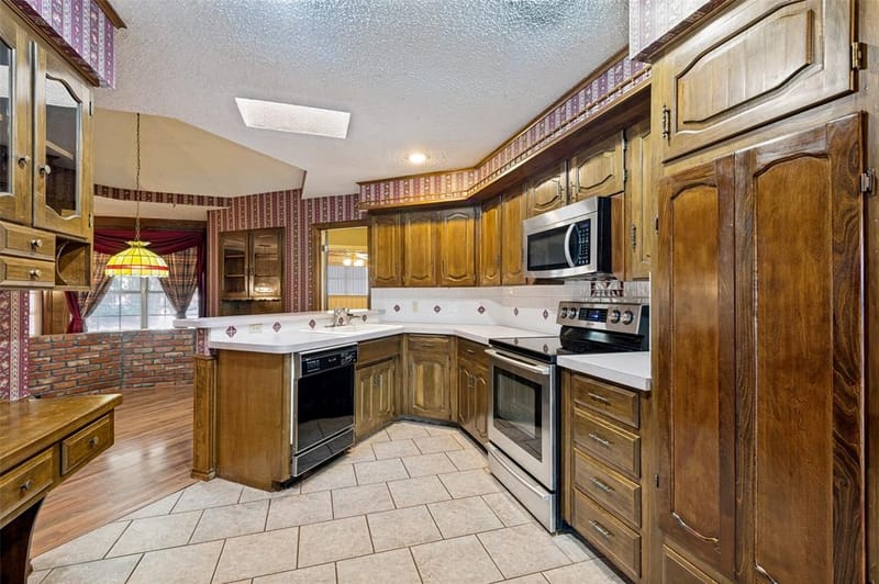9015 Hunters Glen Trail, Fort Worth TX 76120 - Photo 13