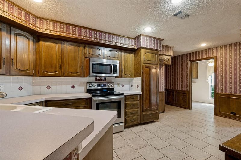 9015 Hunters Glen Trail, Fort Worth TX 76120 - Photo 12