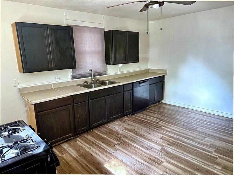 620 W 12th Street, Bonham TX 75418 - Photo 9