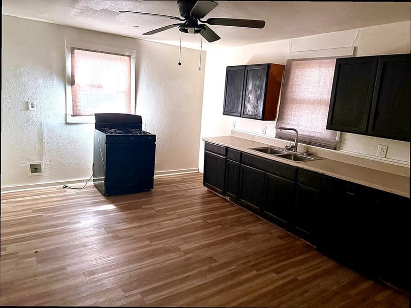 620 W 12th Street, Bonham TX 75418 - Photo 11