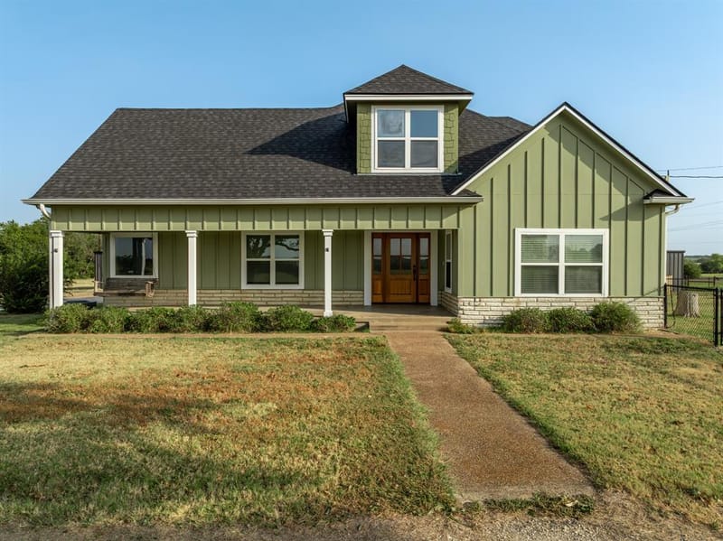 1122 W White Oak Road, West TX 76691 - Photo 2