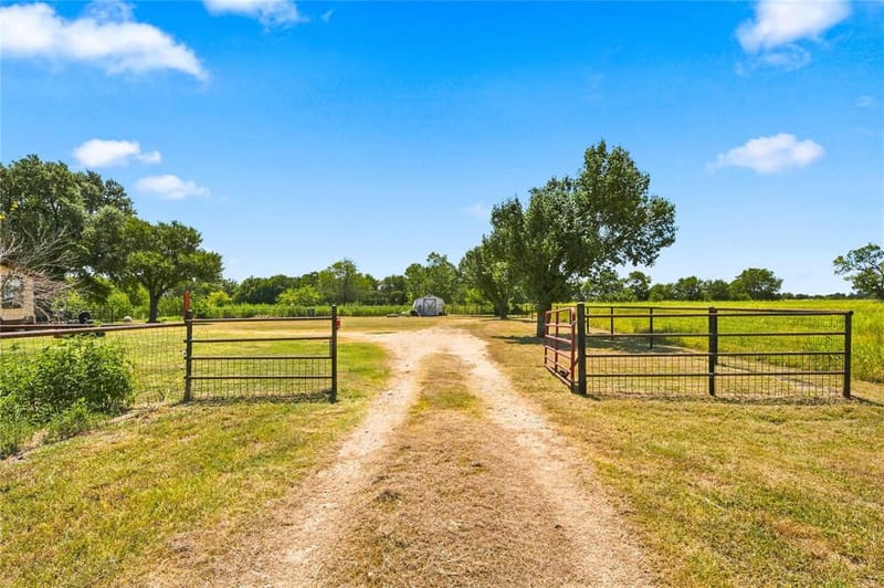 620 PARK Street, Leroy TX 76624 - Photo 18