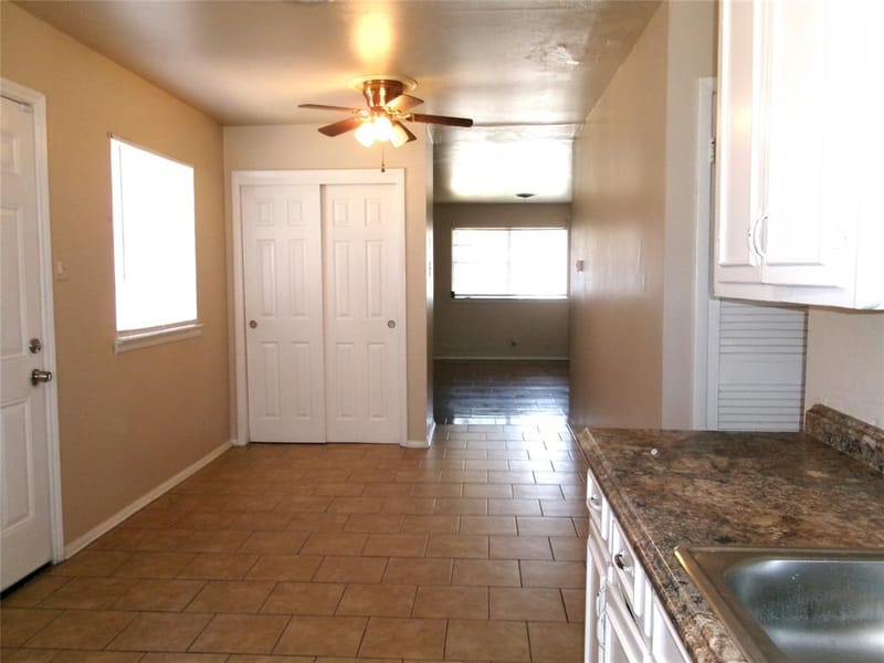 4204 Burke Road, Fort Worth TX 76119 - Photo 16