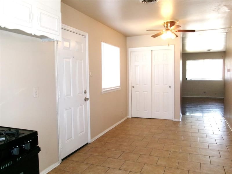 4204 Burke Road, Fort Worth TX 76119 - Photo 18