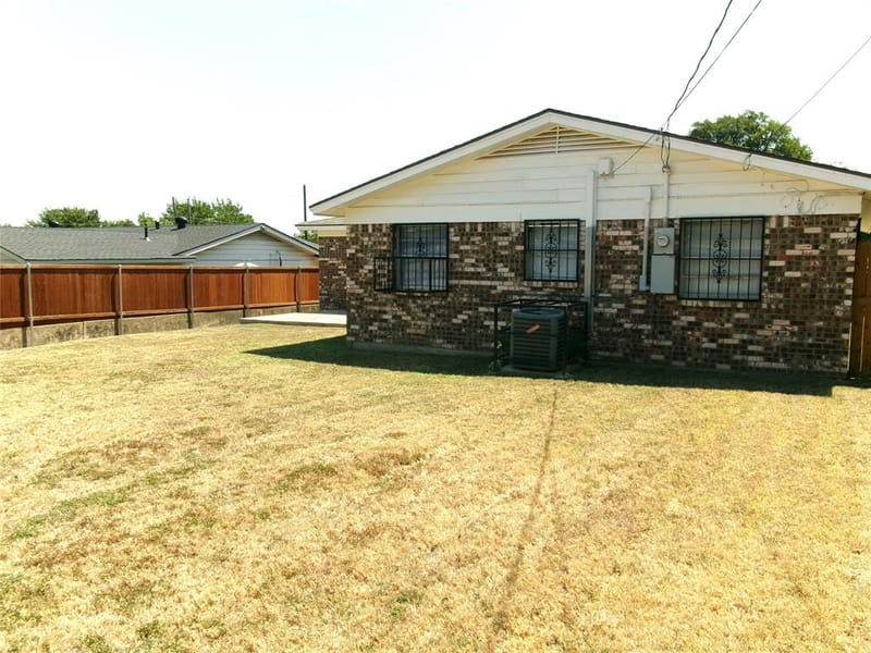 4204 Burke Road, Fort Worth TX 76119 - Photo 31