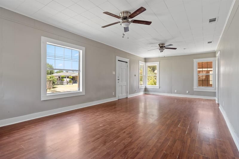 1619 Oneal Street, Greenville TX 75401 - Photo 4