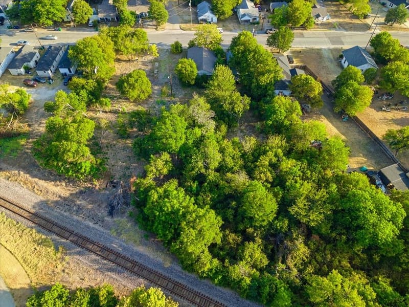 400 & 402 Wyatt Street, Waxahachie TX 75165 - Photo 4
