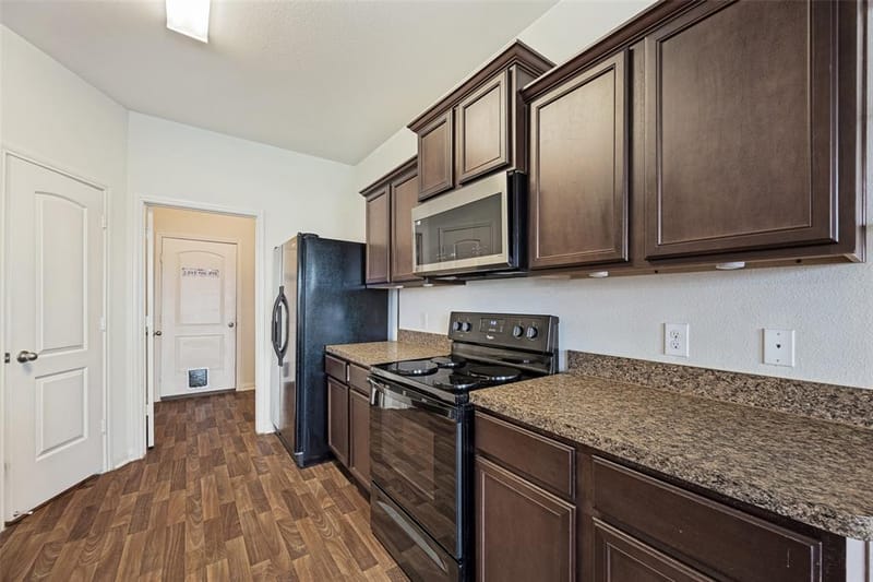 1802 Douglas Street, Howe TX 75459 - Photo 9