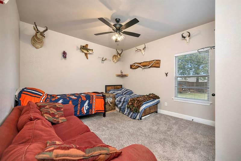 917 E 3rd Street, Springtown TX 76082 - Photo 27