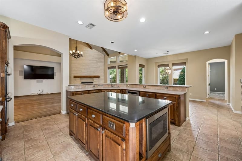 4815 Aurora Court, Flower Mound TX 75028 - Photo 13