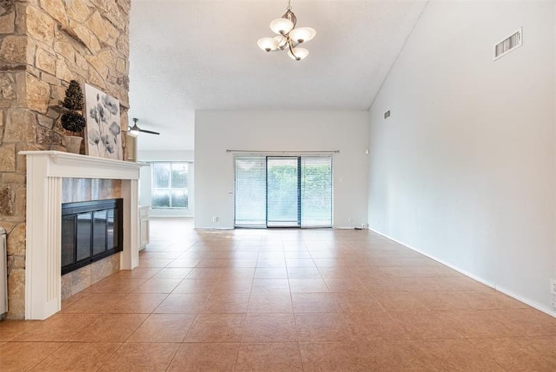 1102 St Croix Court, Arlington TX 76012 - Photo 6