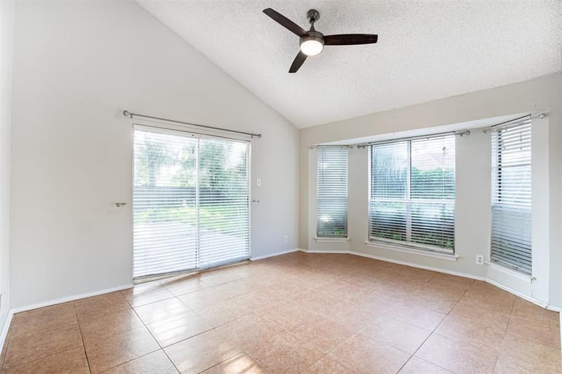 1102 St Croix Court, Arlington TX 76012 - Photo 10