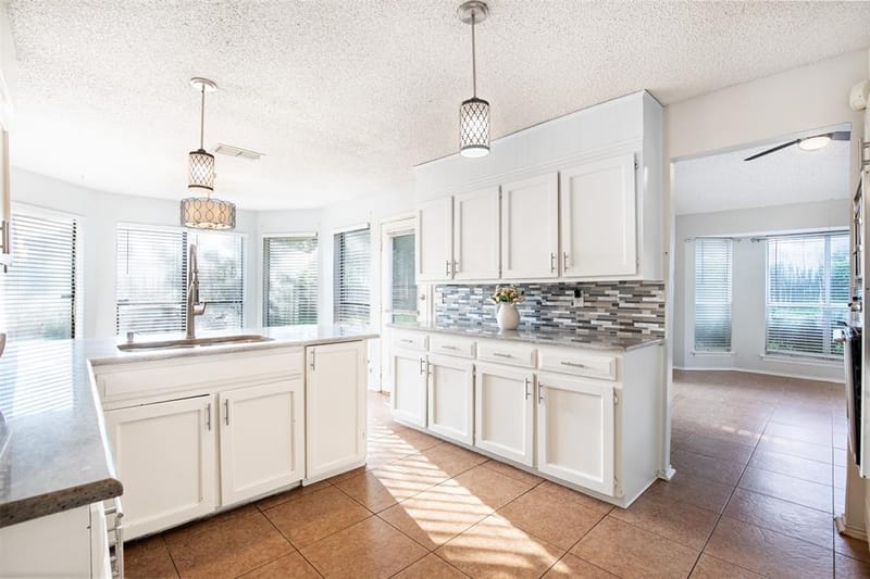 1102 St Croix Court, Arlington TX 76012 - Photo 14