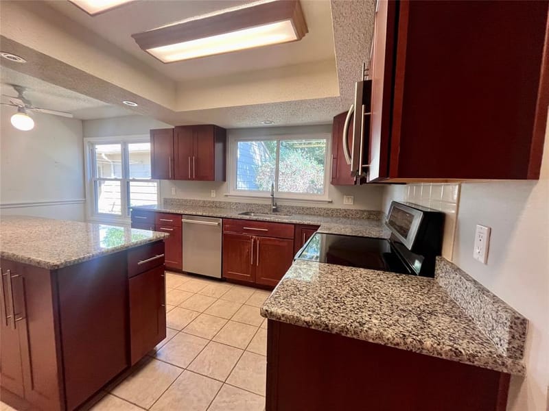 7410 Boisenberry Lane, Dallas TX 75249 - Photo 15