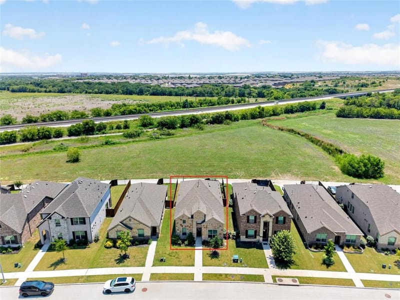 1212 Western Yarrow Avenue, Justin TX 76247 - Photo 5