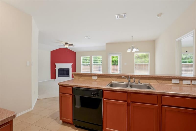 904 Buffalo Creek Drive, McKinney TX 75072 - Photo 7