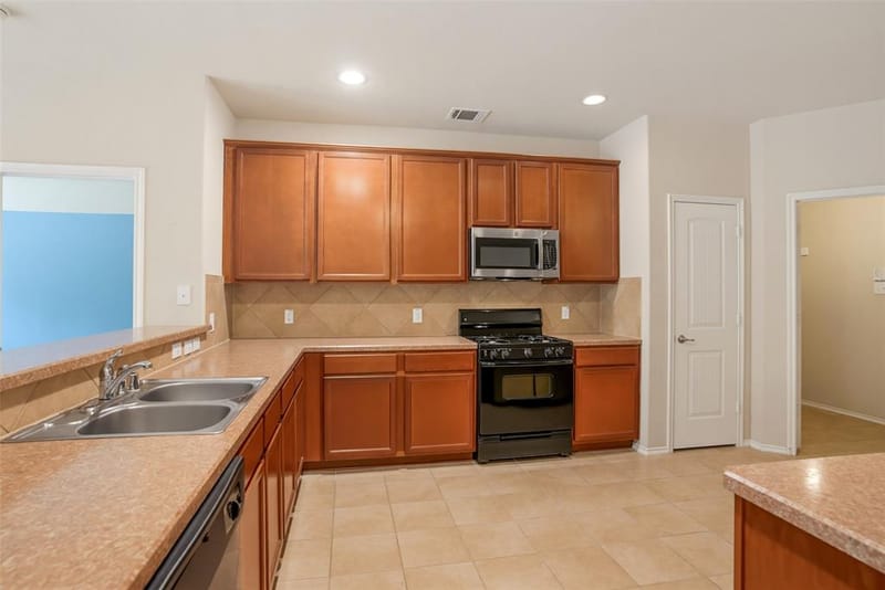 904 Buffalo Creek Drive, McKinney TX 75072 - Photo 10