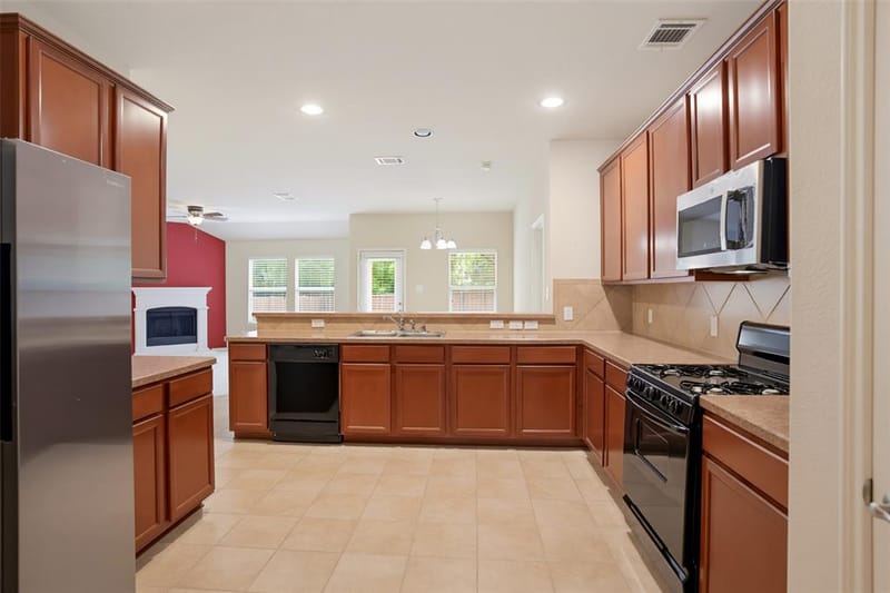904 Buffalo Creek Drive, McKinney TX 75072 - Photo 11