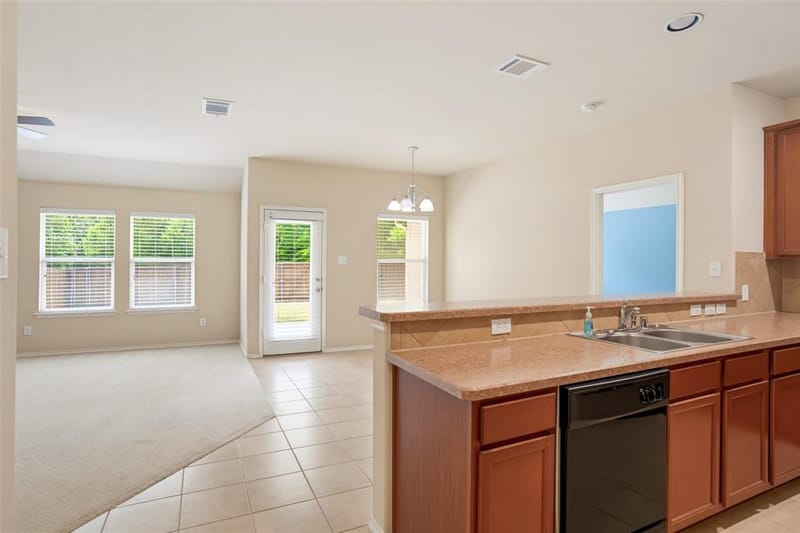 904 Buffalo Creek Drive, McKinney TX 75072 - Photo 8