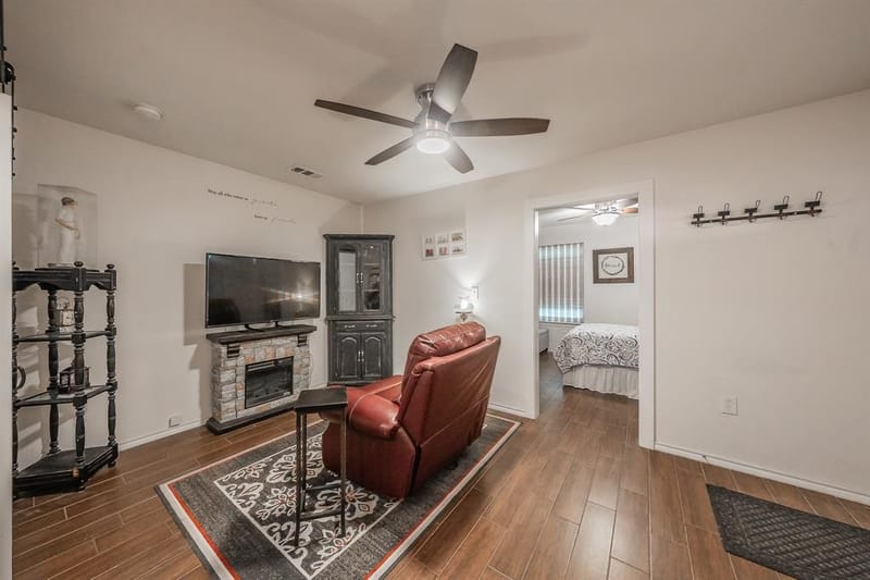 1045 Valentine Street, Hurst TX 76053 - Photo 27