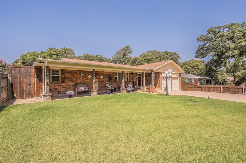 1045 Valentine Street, Hurst TX 76053 - Photo 36