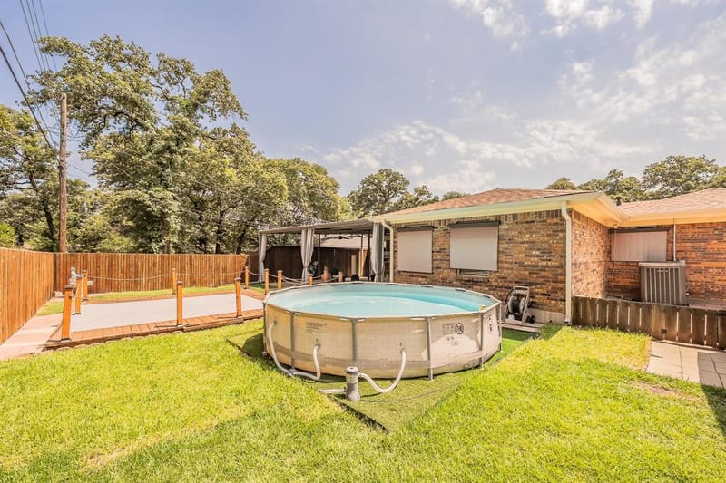 1045 Valentine Street, Hurst TX 76053 - Photo 34