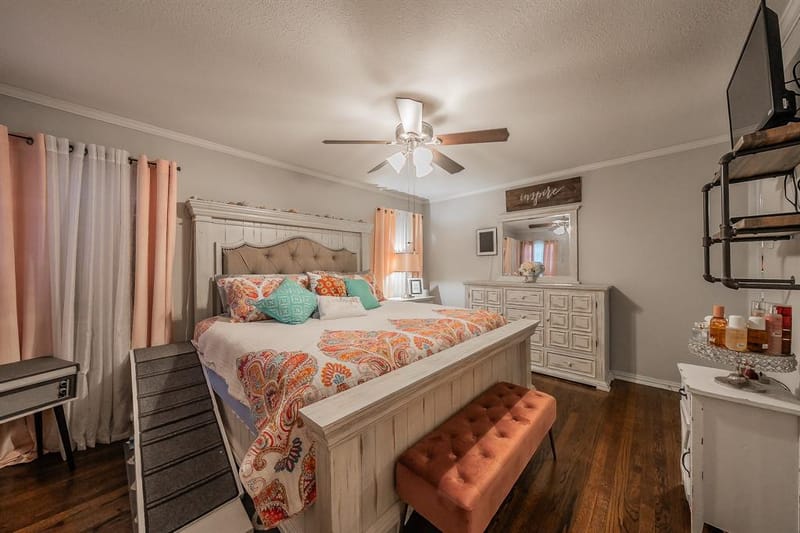 1045 Valentine Street, Hurst TX 76053 - Photo 18