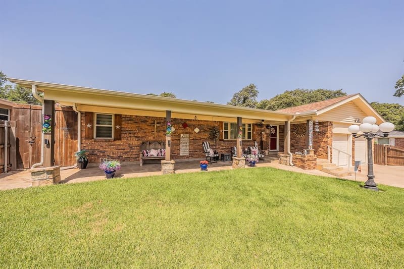 1045 Valentine Street, Hurst TX 76053 - Photo 37
