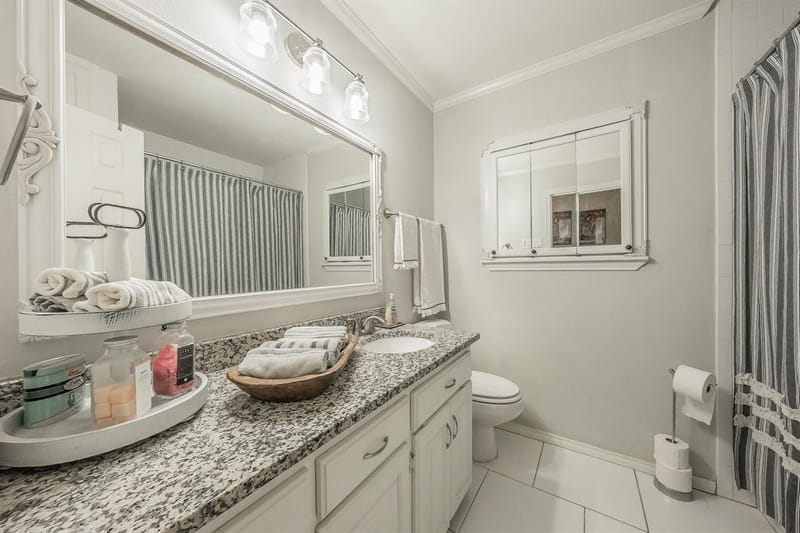1045 Valentine Street, Hurst TX 76053 - Photo 11