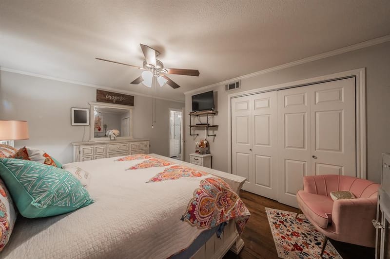 1045 Valentine Street, Hurst TX 76053 - Photo 19