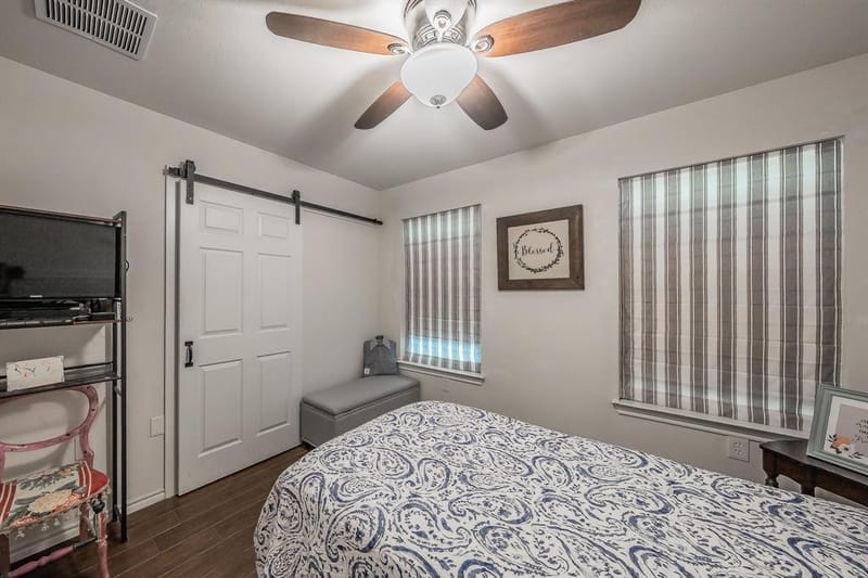 1045 Valentine Street, Hurst TX 76053 - Photo 31