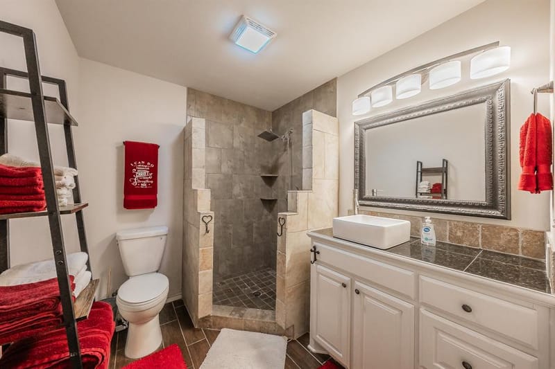 1045 Valentine Street, Hurst TX 76053 - Photo 29