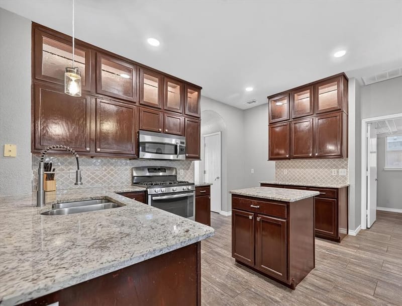 1716 Redwood Drive, Corinth TX 76210 - Photo 11