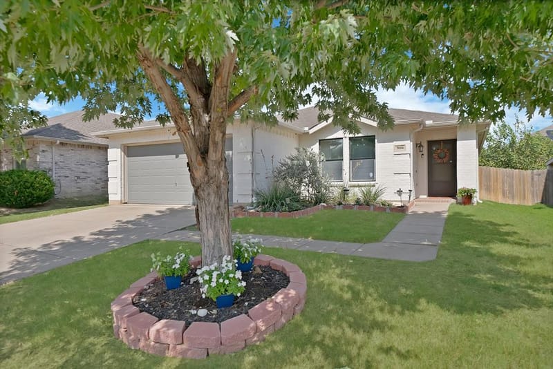 7604 Scarlet View Trail, Fort Worth TX 76131