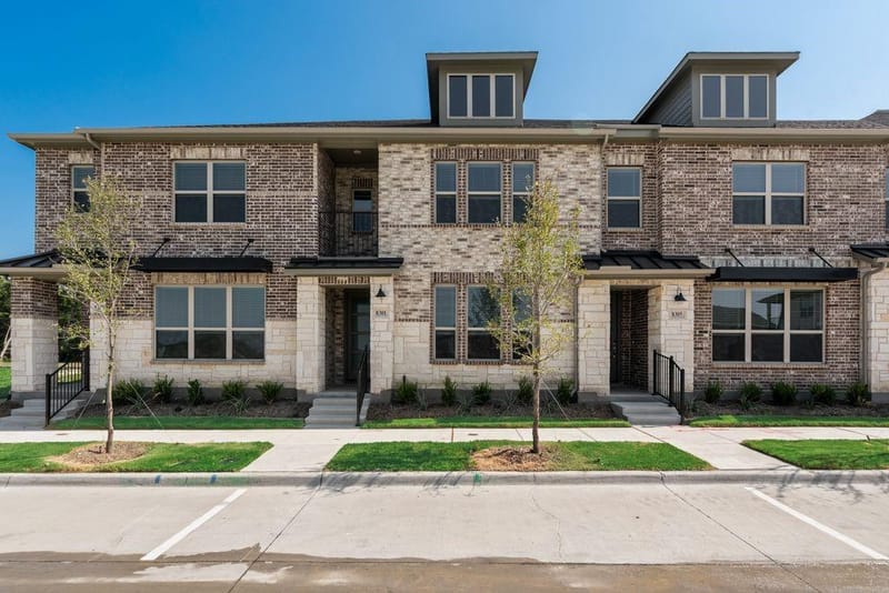 8301 Bayside Drive, Rowlett TX 75088