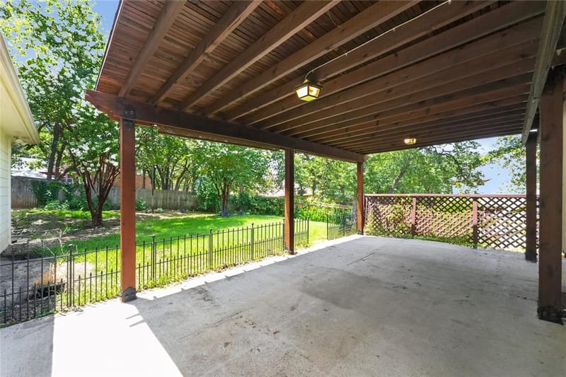 720 Big Horn Trail, Crowley TX 76036 - Photo 6
