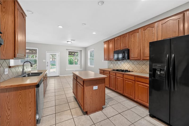 720 Big Horn Trail, Crowley TX 76036 - Photo 16