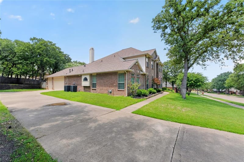 720 Big Horn Trail, Crowley TX 76036 - Photo 3
