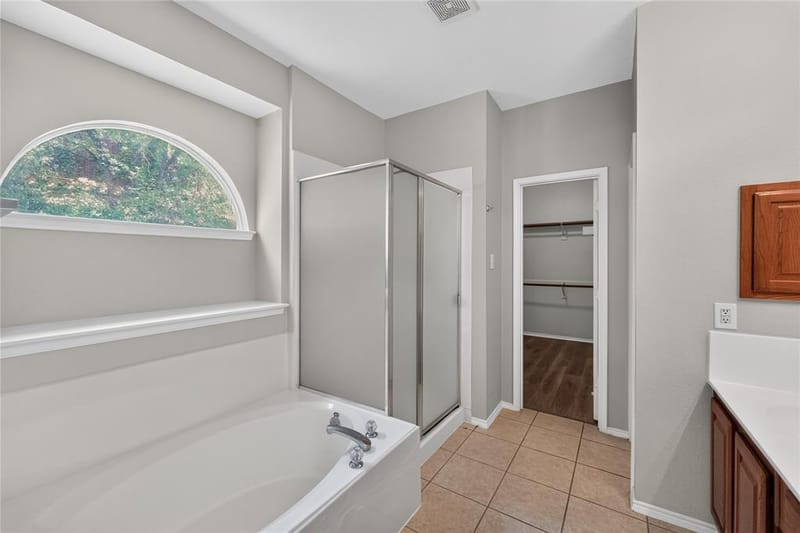 720 Big Horn Trail, Crowley TX 76036 - Photo 36