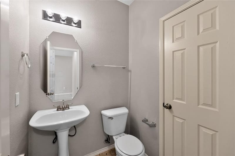720 Big Horn Trail, Crowley TX 76036 - Photo 33