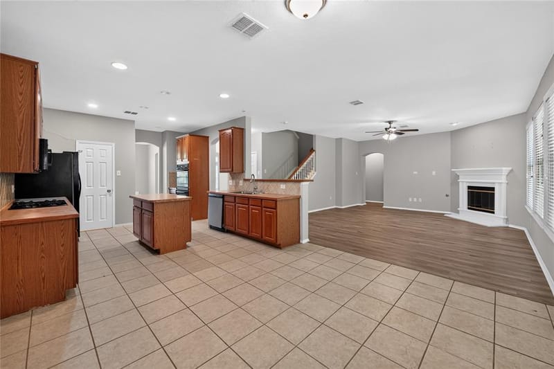 720 Big Horn Trail, Crowley TX 76036 - Photo 15