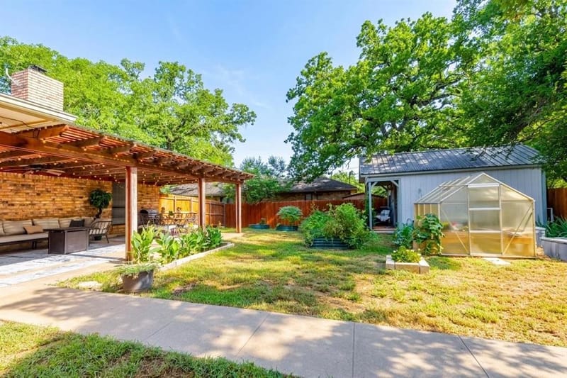 22 Greenbriar Street, Mineral Wells TX 76067 - Photo 35