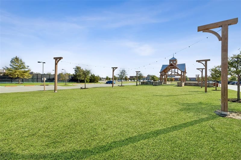 621 Hummingbird Drive, Celina TX 75009 - Photo 33
