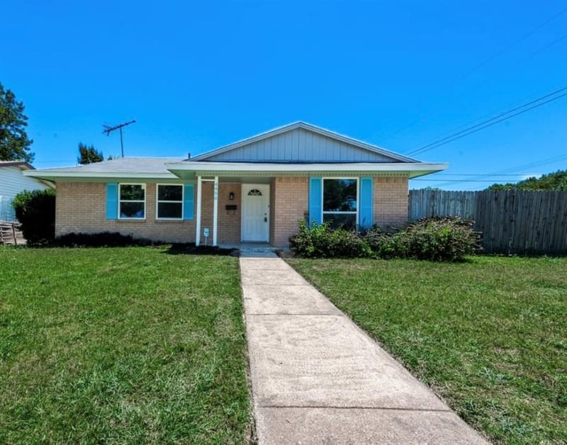 4430 Windsor Drive, Garland TX 75042 - Photo 2