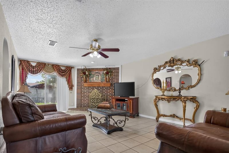 2224 Crockett Drive, Carrollton TX 75006 - Photo 10