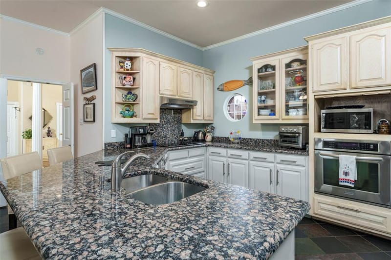 6703 Landover Hills Lane, Arlington TX 76017 - Photo 11
